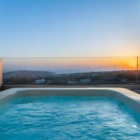 Cinnamon Villa With Private Hot Tub Пиргос Экстерьер фото